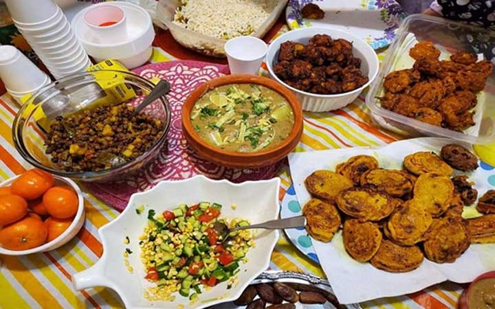 অসাধু ব্যবসায়ীদের চোখ ইফতার পণ্যে